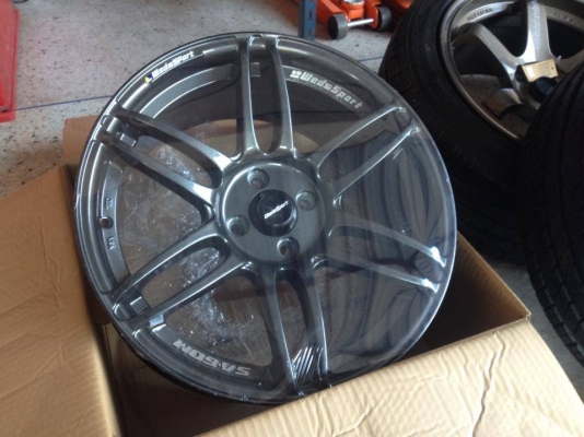 ขายเเม็กใหม่ ขอบ17 พร้อมยางใหม่ Wedsport SA60M 4รู100 กว้าง8 ออฟ38 สีเทากัน