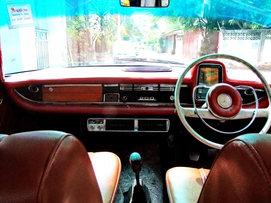 Benz 200 หางปลา ตากลม 125,000