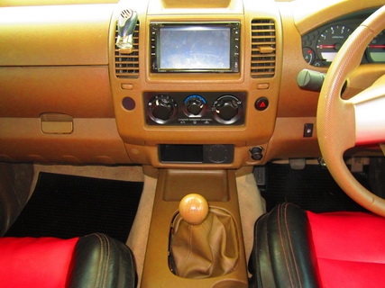 NISSAN BIG-M FRONTIER NAVARA KING CAB 2.5 SE MT ปี 2011