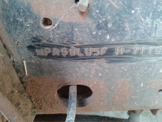 หกล้อดั้มอีซุสุ  NPR  115    สั่งลุย พร้อมใช้งาน ...เล่มพร้อมค่ะ