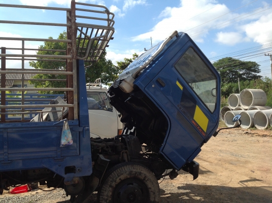 NPR  59L 4BD1   115    แรงม้า  เทอโบ พ่วงมาลัยเพาเวอร์ หลัง  F  สด  ผ่อน