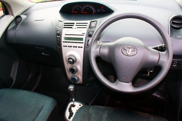 TOYOTA YARIS 1.5  AT ปี 2008