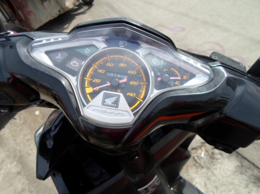 ขาย honda click 110i รุ่นล้อแม๊กช์ คอมบายเบรก สีดำ-ส้ม เครื่องเดิมๆ มีเล่มครบ ขาย17,500บาท