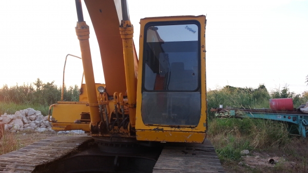 ขายด่วน CATE200B สภาพสวย ขายด่วน CATE200B สภาพสวย