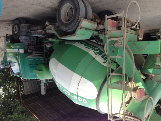 ขายรถโม่ 3 คิว สภาพสวย ใช้งานทุกวันมีเล่มทะเบียน โทร 086-330-2290