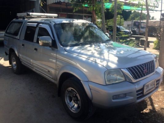***ขายแล้วครับขอบคุณ Truck2hand ขาย กระบะ4ประตูสวยๆ MITSUBISHI L200 STRADA GRANDIS 4Dr 2.5 MT ปี 45 /02 เครื่องเดิมเกียร์เดิม แน่นแรง ไม่เยิ้ม ช่วงล่างปึ๊กคัสซีสวย กระบะไม่ผุ หลังคาแครี่บอย หน้า-หลังเดิมไม่เคยชนหนัก สีเคลียร์มาแล้ว ภายในสวยคอนโซลครบ แอร์