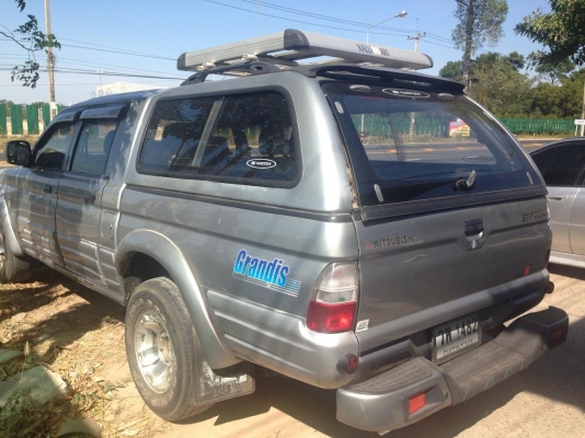 ***ขายแล้วครับขอบคุณ Truck2hand ขาย กระบะ4ประตูสวยๆ MITSUBISHI L200 STRADA GRANDIS 4Dr 2.5 MT ปี 45 /02 เครื่องเดิมเกียร์เดิม แน่นแรง ไม่เยิ้ม ช่วงล่างปึ๊กคัสซีสวย กระบะไม่ผุ หลังคาแครี่บอย หน้า-หลังเดิมไม่เคยชนหนัก สีเคลียร์มาแล้ว ภายในสวยคอนโซลครบ แอร์
