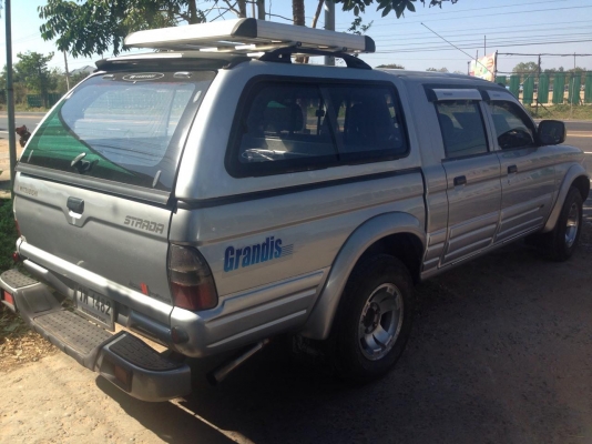 ***ขายแล้วครับขอบคุณ Truck2hand ขาย กระบะ4ประตูสวยๆ MITSUBISHI L200 STRADA GRANDIS 4Dr 2.5 MT ปี 45 /02 เครื่องเดิมเกียร์เดิม แน่นแรง ไม่เยิ้ม ช่วงล่างปึ๊กคัสซีสวย กระบะไม่ผุ หลังคาแครี่บอย หน้า-หลังเดิมไม่เคยชนหนัก สีเคลียร์มาแล้ว ภายในสวยคอนโซลครบ แอร์