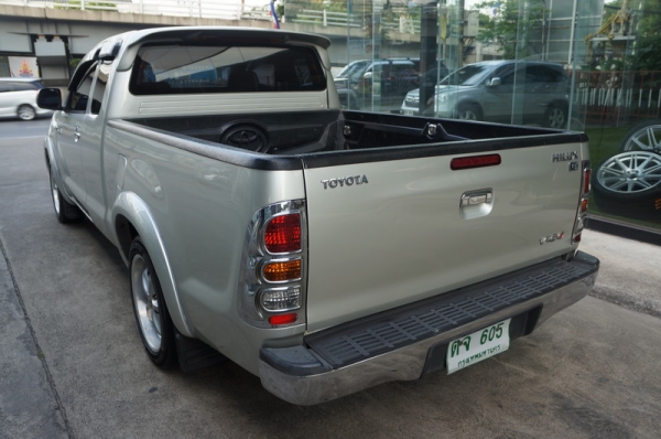 TOYOTA VIGO ปี 2005 มือเดียวออกห้าง ล้อ MAX แอร์เย็น เครื่องเดิม ช่วงล่างดี เกียร์ปกติ รถขับดีมาก ภายในสวยงาม พร้อมใช้งานทันที การันตีรถสวย จัดไฟแนนได้ ฟรีดาวน์