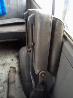 เบาะรถตู้ NISSAN E23 หนังเดิม เบาะสวยไม่มีขาด