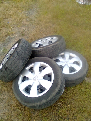 ขายยาง+กระทะ+ฝาครอบครบชุด195/55R15ยางปี11 ขายยาง+กระทะ+ฝาครอบครบชุด195/55R15ยางปี11