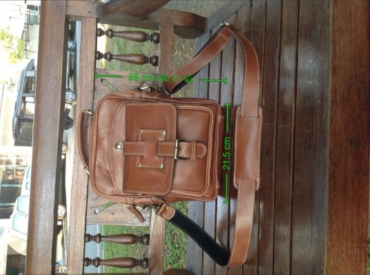 กระเป๋าหนังแท้