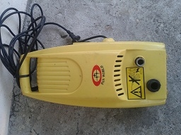 ขายเครื่องฉีดน้ำแรงดันสูง100 บาร์ ราคาถูก 600บาท (เฉพาะตัวเครื่อง)