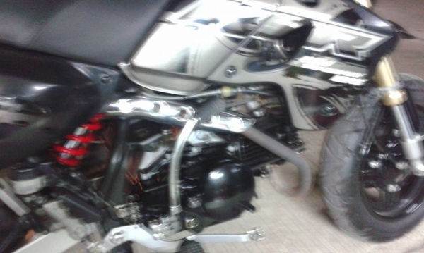 ขาย ksr110 รถปี 2010 เดิมๆสภาพสวยมีทะเบียนพร้อมโอนไม่ขาดต่อราคา 32000 บาทครับ