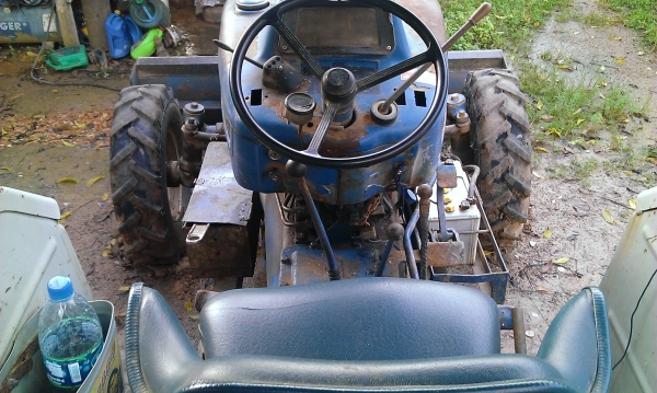 ขาย FORD 6610 2WD + ใบมีดดันหน้าอย่างเดียว งดต่อรองนะครับ ขาย FORD 6610 2WD + ใบมีดดันหน้าอย่างเดียว งดต่อรองนะครับ