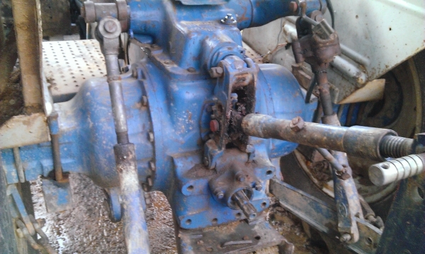 ขาย FORD 6610 2WD + ใบมีดดันหน้าอย่างเดียว งดต่อรองนะครับ ขาย FORD 6610 2WD + ใบมีดดันหน้าอย่างเดียว งดต่อรองนะครับ