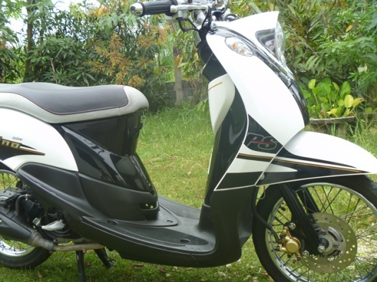 ขาย yamaha  Fino  fremium รถปี 2013 รถบ้านราคาพิเศษ