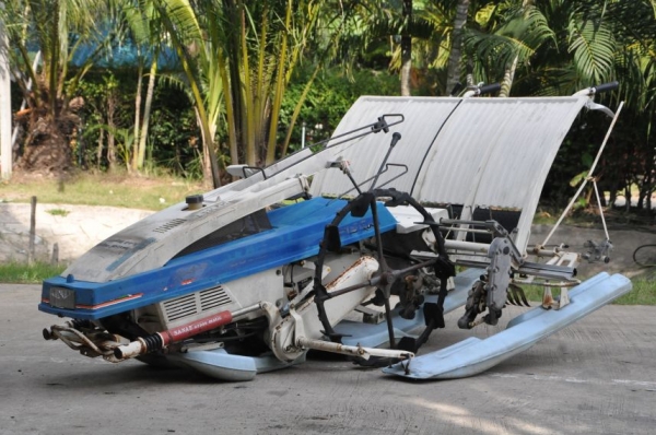 ขายรถดำนา ISEKI 4แถว เดินตาม สภาพสวยเดิมจากญี่ปุ่น อุปกรณ์ครบพร้อมใช้29,500 เท่านั้น!!