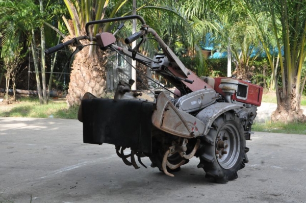 ขายรถไถMITSUBISHIพร้อมโรตารี่ นำเข้าจากญี่ปุ่น คันละ18,000บาทเท่านั้น!!