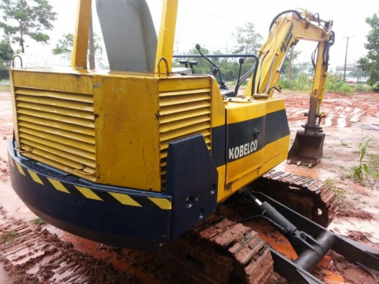 รถแบคโฮ KOBELCO PC 30 - 6   สนใจติดต่อ 081- 6079515