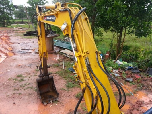 รถแบคโฮ KOBELCO PC 30 - 6   สนใจติดต่อ 081- 6079515