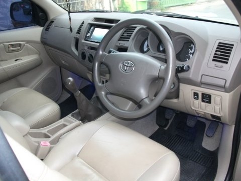 ขายVIGO 3.0 G D4D เกียร์ธรรมดาแต่งสวยอย่างเดียวไม่แต่งเครื่อง