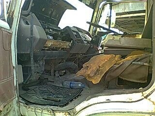 รถฮีโน่ 10 ล้อดั้ม  FM226  220 แรงม้า. ( ขายตามสภาพ. )   สนใจติดต่อ 081 - 6079515