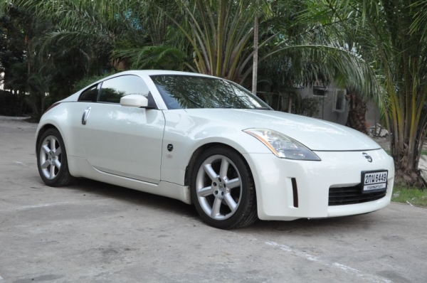 ขายNISSAN 350Zสีขาวเดิมๆจากห้าง สภาพสวยเดิม (ไม่ใช่รถจดประกอบแก๊ส) ขาย1,850,000บาท