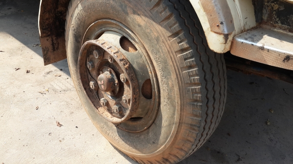 ขายด่วนไอ้หลงราคาถูกๆสองเพลาดั้มสภาพเดิมสุดๆรีบจองโทร0801515451