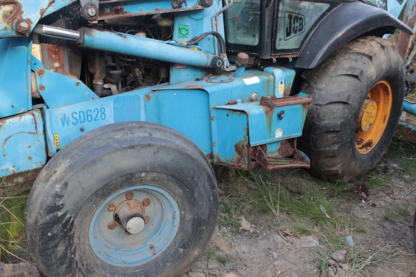 ขายรถหน้าตักหลังขุด JCB: รุ่น 217 มือสองญี่ปุ่น ราคา 720,000 ขายรถหน้าตักหลังขุด JCB: รุ่น 217 มือสองญี่ปุ่น ราคา 720,000