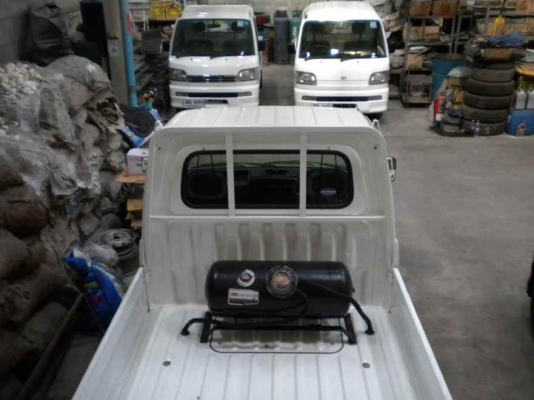 ขายด่วนครับกระป๊อ DAIHATSU HIJET S200P เครื่องหัวฉีด 660 cc. เกียร์ธรรมดา จดทะเบียนกรุงเทพฯ