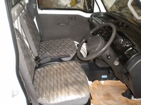 ขายด่วนครับกระป๊อ DAIHATSU HIJET S200P เครื่องหัวฉีด 660 cc. เกียร์ธรรมดา จดทะเบียนกรุงเทพฯ