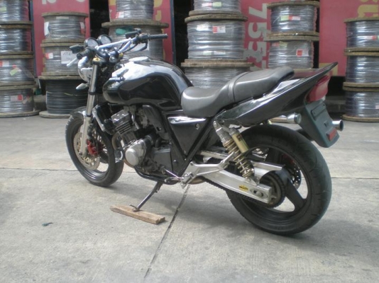 ขาย cb400 ท่อสูตรทั้งเส้น สีใหม่ เครื่องดีมาก สพม. 53000บาทด่วน