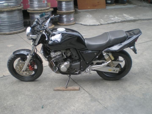 ขาย cb400 ท่อสูตรทั้งเส้น สีใหม่ เครื่องดีมาก สพม. 53000บาทด่วน