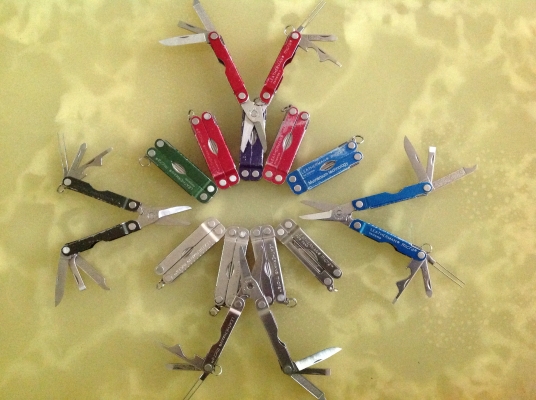 อุปกรณ์เดินป่าเอนกประสงค์ LEATHERMAN MICRA