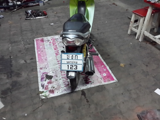 ขายเวฟ 125 R เดิม เปลี่ยนแค่ล้อ สตาร์ทมือ