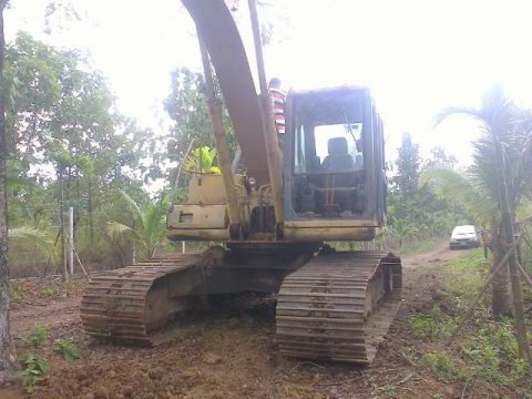 ขาย โคมัสสุ 200 รุ่น 6 C สเป๊คไทย เครื่อง ขมิ้น ไฟฟ้า ครบ เอวดี ใบแทร็คเต็ม เพื่อนบอกมา ขาย โคมัสสุ 200 รุ่น 6 C สเป๊คไทย เครื่อง ขมิ้น ไฟฟ้า ครบ เอวดี ใบแทร็คเต็ม เพื่อนบอกมา