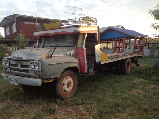 ไป สุพรรณบุรีแล้วครับ ขอขอบคุณมากครับ truck2hand บรรทุกรถเกี่ยว แบคโคร. หางปลาไฮลอลิค