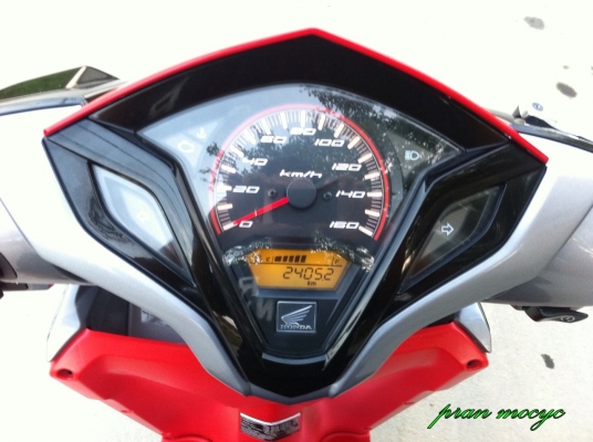 ขายHONDA CLICKสีดำเเดง ปี2013 ขายHONDA CLICKสีดำเเดง ปี2013