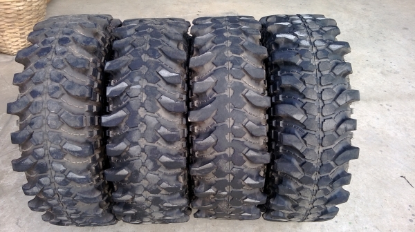 ขายยางตะขาบสวยๆ 1ชุด/4เส้น ราคา8600 บาท 0817400202