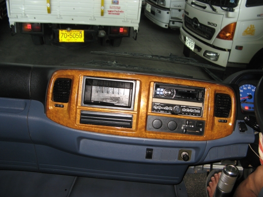 ขาย 6ล้อดัมพ์ ฮีโน่ เมก้า 175 แรง ยาว 4.00  ปี 2008  สภาพสวยเดิมเครื่องดี พร้อมใช้งาน ชมก่อนได้ครับ สนใจติดต่อ 081-9425443