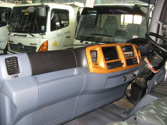 ขาย 6ล้อดัมพ์ ฮีโน่ เมก้า 175 แรง ยาว 4.00  ปี 2008  สภาพสวยเดิมเครื่องดี พร้อมใช้งาน ชมก่อนได้ครับ สนใจติดต่อ 081-9425443