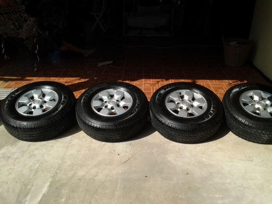 ขายแม็กvigo ขอบ 15  พร้อมยาง ปี 2011