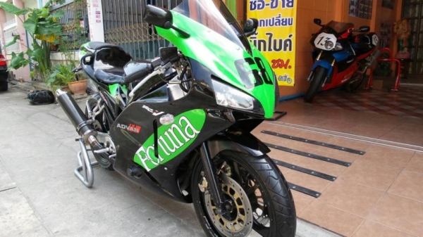 ต้ำพระราม2 ขาย suzuki gsxr400แต่งแฟริ่งสนาม  ทะเบียนแท้ภาษี57(รับ-แลก-เทิร์นทุกรุ่น)
