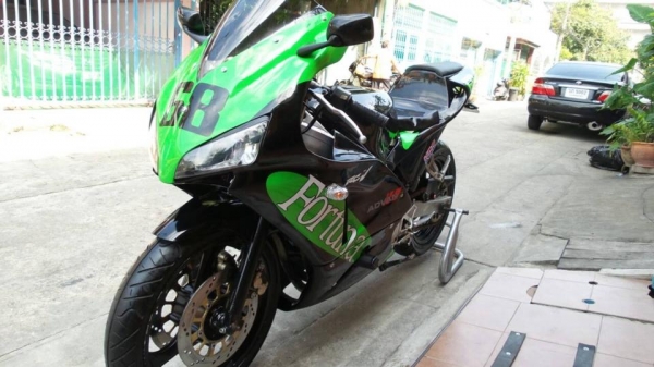 ต้ำพระราม2 ขาย suzuki gsxr400แต่งแฟริ่งสนาม  ทะเบียนแท้ภาษี57(รับ-แลก-เทิร์นทุกรุ่น)