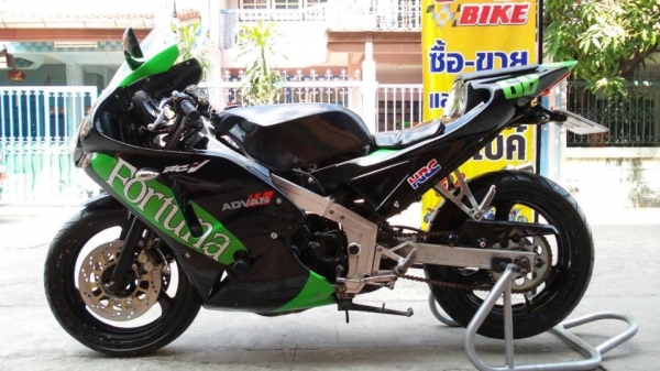 ต้ำพระราม2 ขาย suzuki gsxr400แต่งแฟริ่งสนาม  ทะเบียนแท้ภาษี57(รับ-แลก-เทิร์นทุกรุ่น)