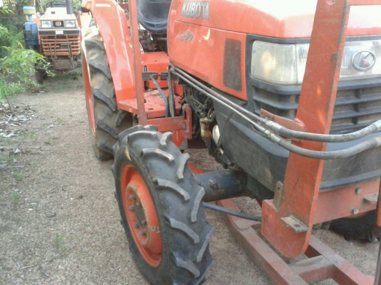 ขายรถไถ KUBOTA L2808 2เพลา พร้อมดันหน้า ผาน5 ทะเบีียนพร้อมโอน