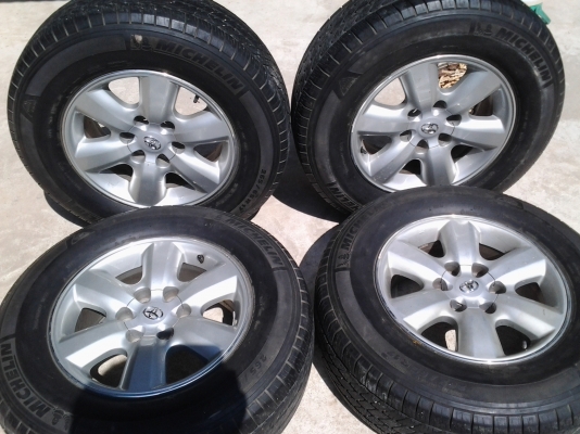 ขายแม็กvigo ขอบ 17 พร้อมยาง ปี 2011