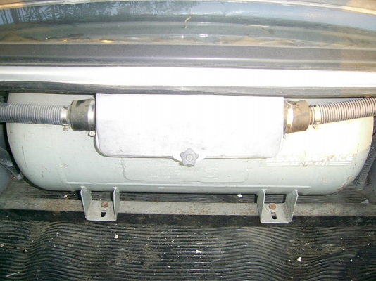 ขายนิสสันซันนีย์ 1.3Fปี93 รถบ้านสภาพดิมบางสีพอได้ภายในพอได้ เครื่องช่วงล่างดีติดแก๊สLPGลงเล่มแล้ว