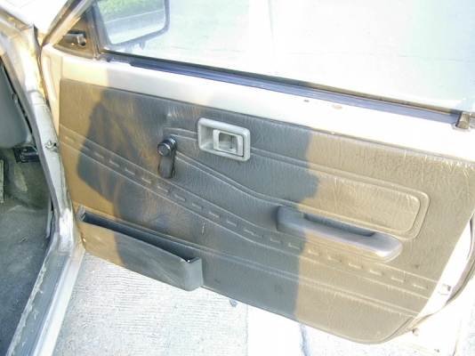 ขายนิสสันซันนีย์ 1.3Fปี93 รถบ้านสภาพดิมบางสีพอได้ภายในพอได้ เครื่องช่วงล่างดีติดแก๊สLPGลงเล่มแล้ว